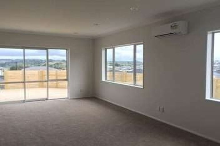 Photo of property in 24 Skipjack Pass, Silverdale, 0932