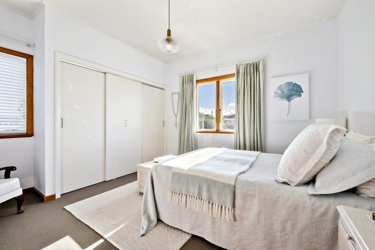 Photo of property in 13 Wayside, Miramar, Wellington, 6022