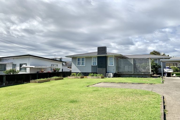 Photo of property in 35 Royton Avenue, Mangere East, Auckland, 2024