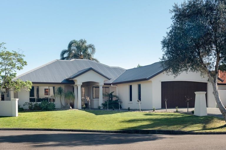 Photo of property in 10 Saint Kilda Place, Papamoa Beach, Papamoa, 3118