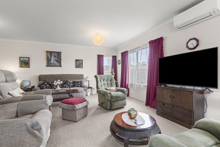 Photo of property in 11 Barnett Drive, Marton, 4710