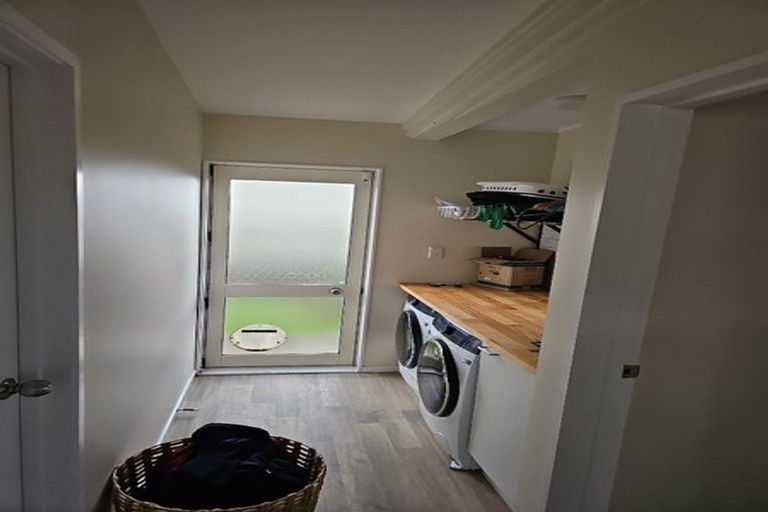 Photo of property in 52 Amorino Drive, Red Beach, 0932