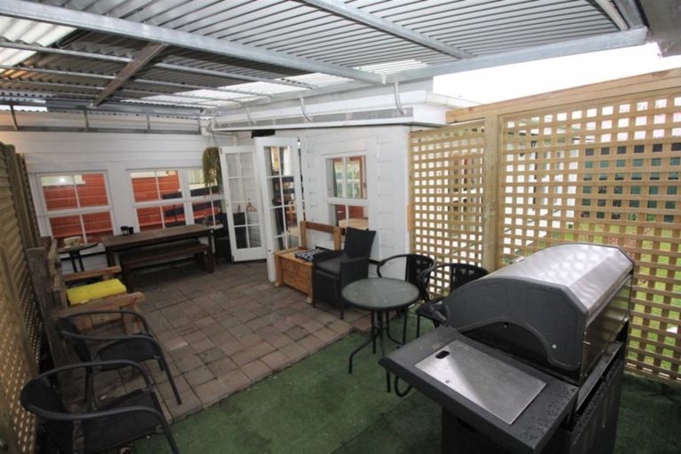 Photo of property in 27 Victoria Avenue, Dannevirke, 4930