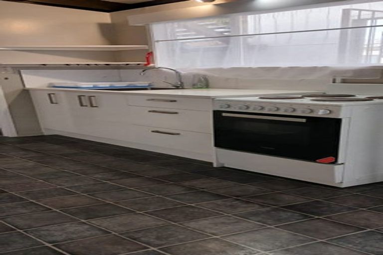 Photo of property in 109a Mokoia Road, Birkenhead, Auckland, 0626