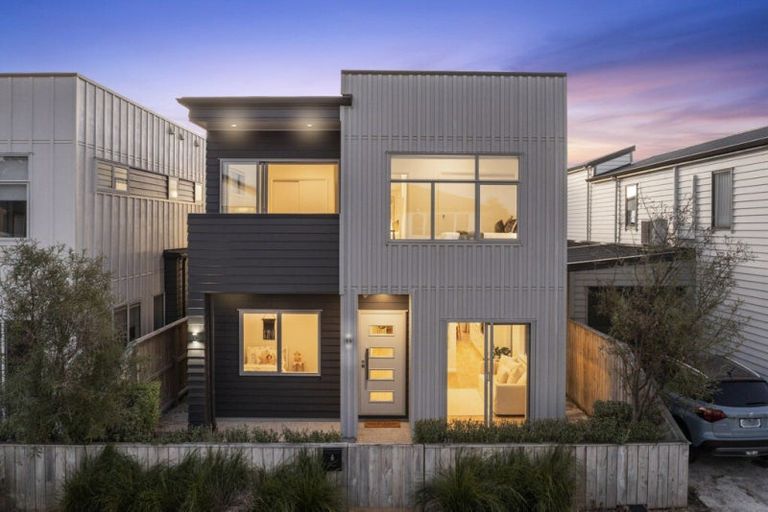 Photo of property in 8 Myland Drive, Hobsonville, Auckland, 0616