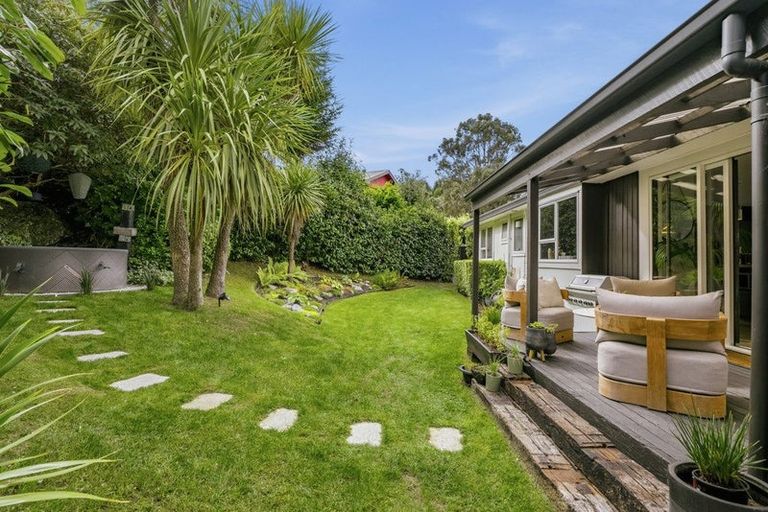 Photo of property in 17 Arawata Terrace, Fernhill, Queenstown, 9300