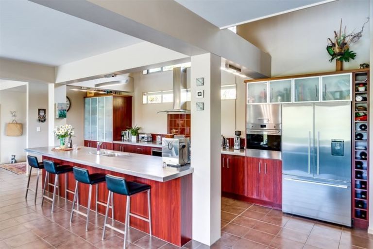 Photo of property in 104 Tironui Drive, Taradale, Napier, 4112