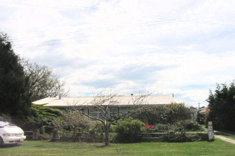 Photo of property in 16 Cochrane Street, Fairy Springs, Rotorua, 3015