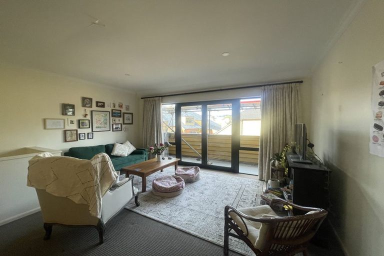 Photo of property in 31 Futuna Close, Karori, Wellington, 6012