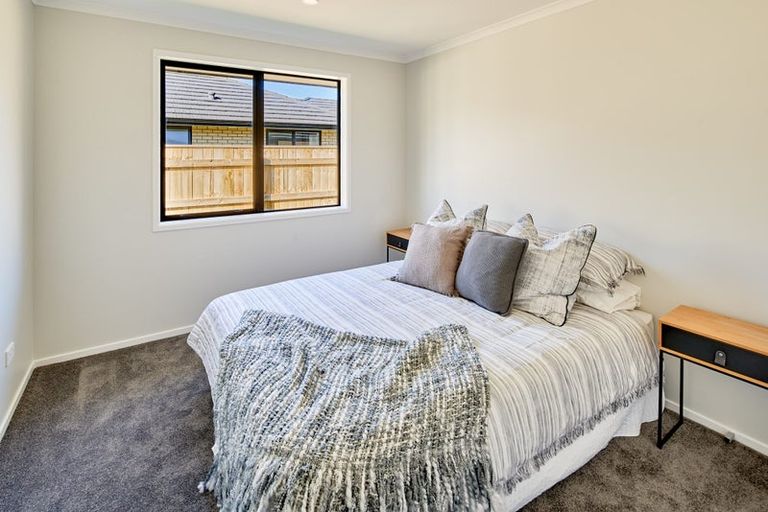 Photo of property in 5 Te Ara O Pukeko, Wainuiomata, Lower Hutt, 5014