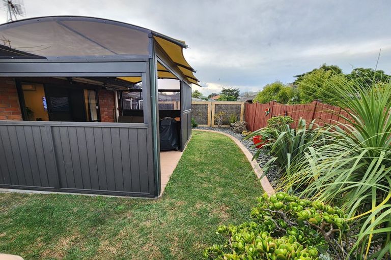 Photo of property in 2/24 Halver Road, Hillpark, Auckland, 2102