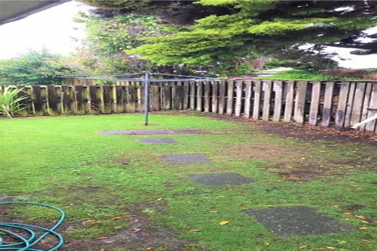 Photo of property in 77a Russell Road, Manurewa, Auckland, 2102