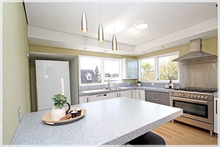 Photo of property in 8 Stuart Street, Levin, 5510