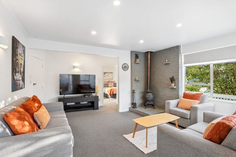 Photo of property in 7 Osman Street, Glen Eden, Auckland, 0602