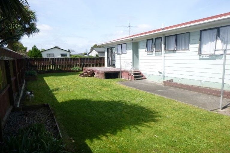 Photo of property in 2/24 Station Road, Takanini, 2112