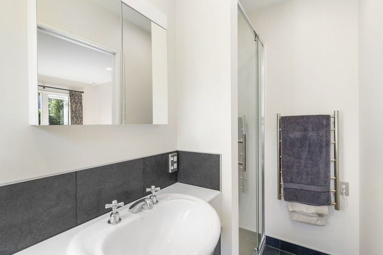 Photo of property in 2/12 Vireya Court, Goodwood Heights, Auckland, 2105