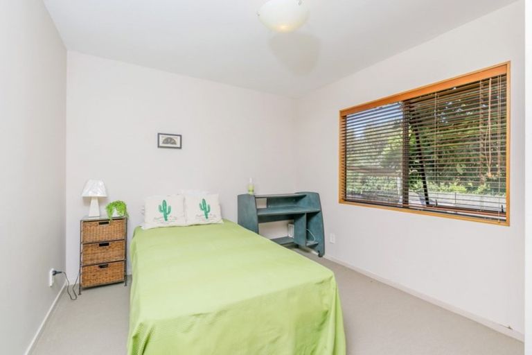 Photo of property in 2/60 Centorian Drive, Windsor Park, Auckland, 0632