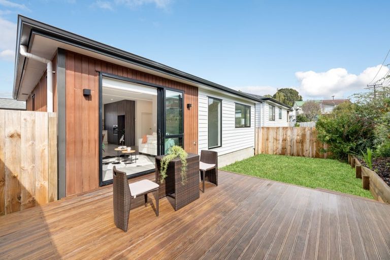 Photo of property in 2b Marina Road, Torbay, Auckland, 0630