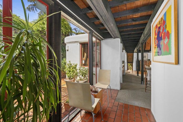 Photo of property in 22 Rakeiora Grove, Korokoro, Lower Hutt, 5012