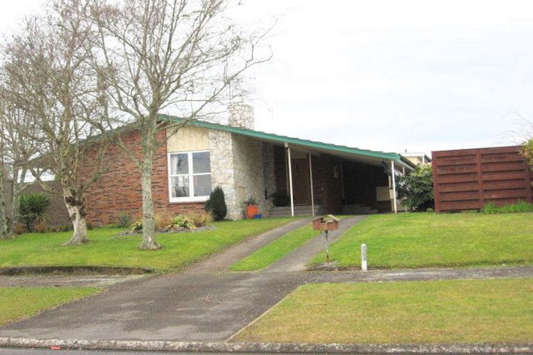 Photo of property in 16 Augusta Street, Fairfield, Hamilton, 3214