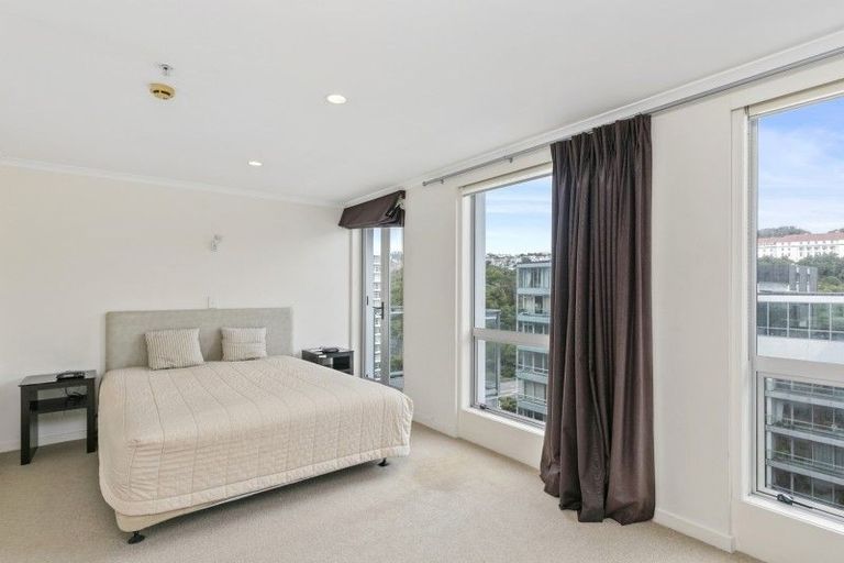 Photo of property in Terrace Heights Apartments, 12b/163 The Terrace, Wellington Central, Wellington, 6011