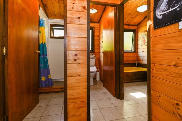 Photo of property in 21 Burns Road, Hospital Hill, Napier, 4110