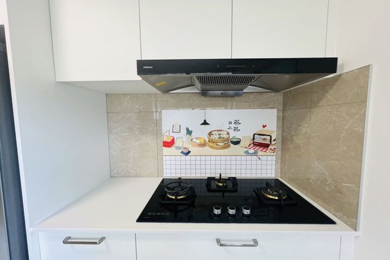 Photo of property in 391 Roscommon Road, Clendon Park, Auckland, 2103