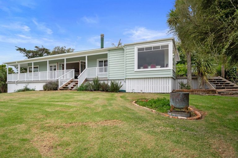 Photo of property in 376 Mangakura Road, Helensville, 0875