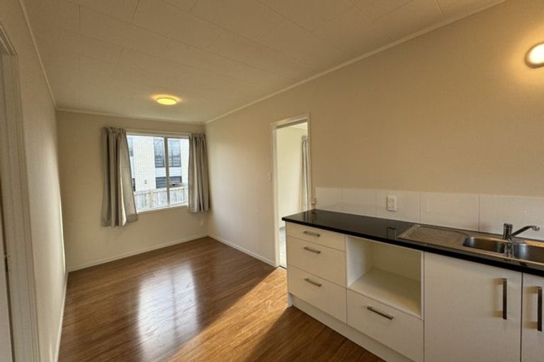 Photo of property in 5 Alabaster Drive, Papatoetoe, Auckland, 2025