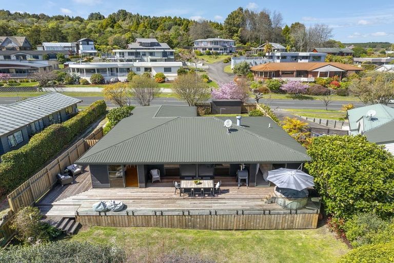 Photo of property in 40 Arrowsmith Avenue, Waipahihi, Taupo, 3330