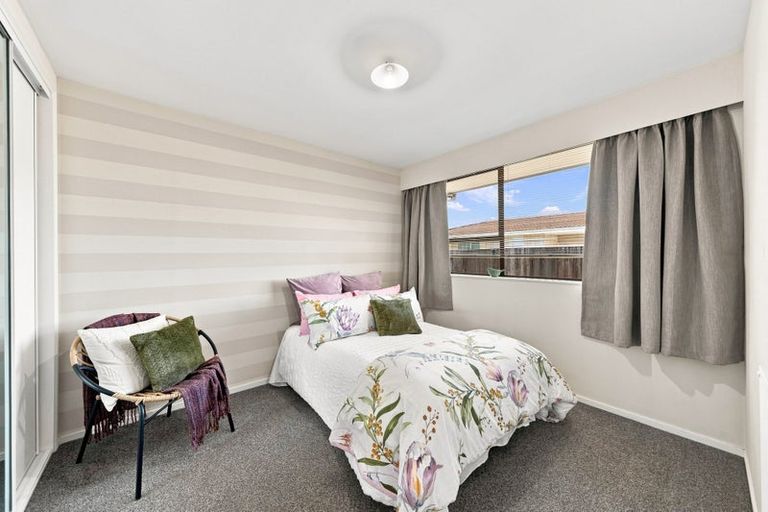 Photo of property in 1/126 Lake Terrace Road, Burwood, Christchurch, 8061