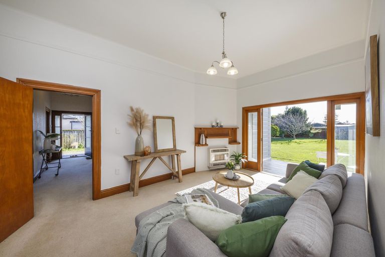 Photo of property in 5 Charles Cross Street, Longburn, Palmerston North, 4412