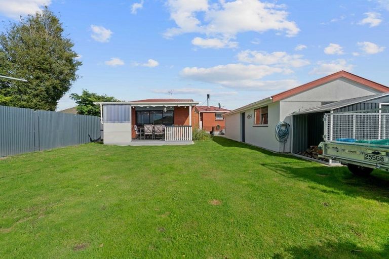 Photo of property in 22 Glenora Place, Hornby, Christchurch, 8042