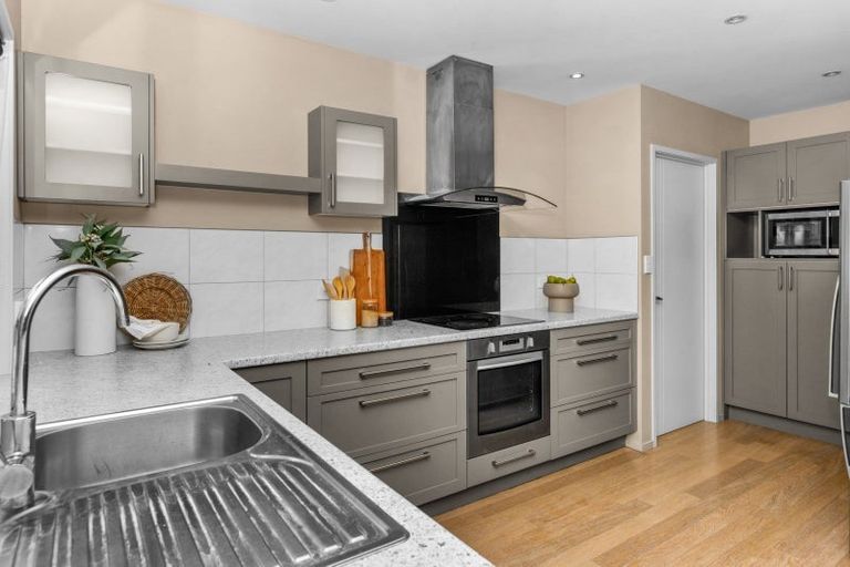 Photo of property in 2 Edwards Street, Frimley, Hastings, 4120