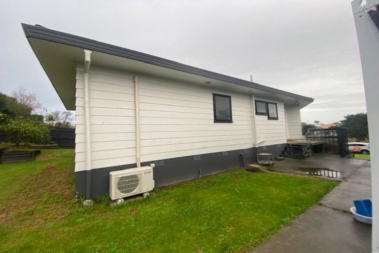 Photo of property in 38 Gosford Drive, Botany Downs, Auckland, 2010