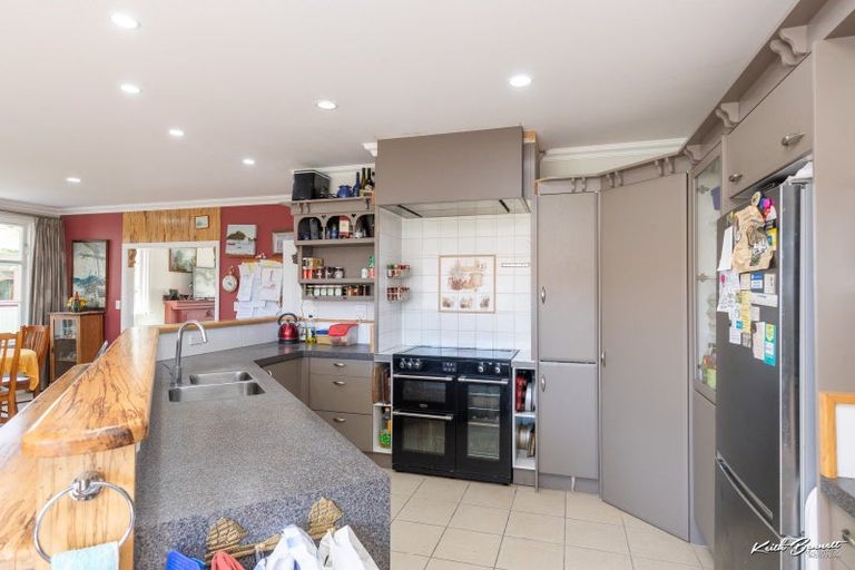 Photo of property in 27 King Street, Ebdentown, Upper Hutt, 5018