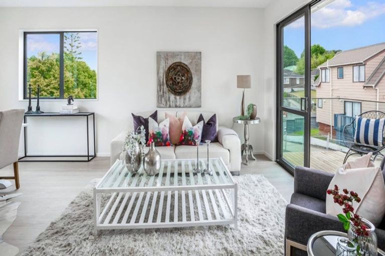 Photo of property in 16c Sheridan Drive, New Lynn, Auckland, 0600