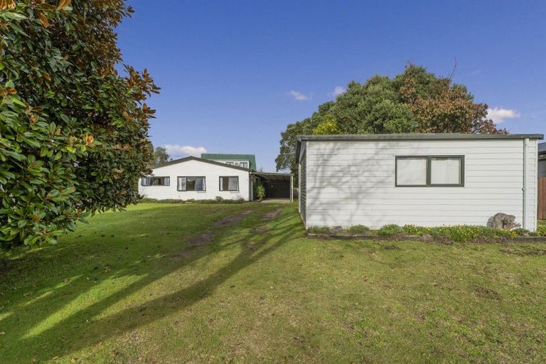 Photo of property in 16 Whitby Avenue, Whitianga, 3510
