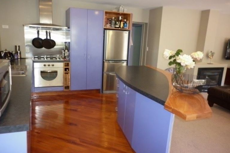 Photo of property in 100 Innes Road, St Albans, Christchurch, 8052