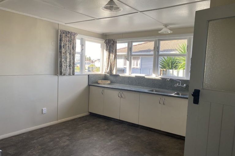 Photo of property in 26 Cottrell Crescent, Onekawa, Napier, 4110