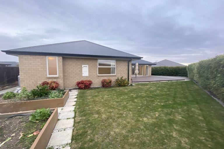Photo of property in 16 Graycliffe Street, Halswell, Christchurch, 8025