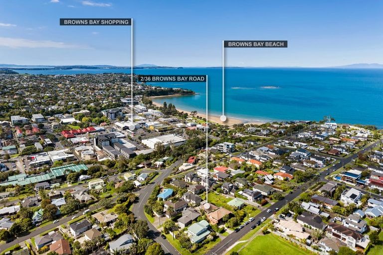 Photo of property in 2/36 Browns Bay Road, Rothesay Bay, Auckland, 0630