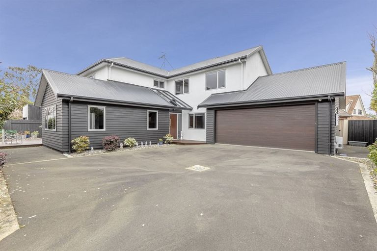 Photo of property in 7a Awatea Terrace, Hokowhitu, Palmerston North, 4410