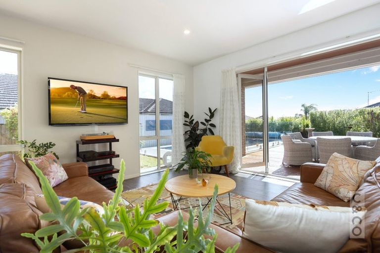 Photo of property in 23 Turpin Road, Riverhead, 0820