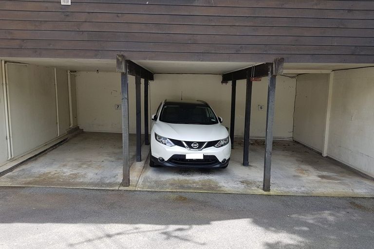 Photo of property in 6/199a Grant Road, Thorndon, Wellington, 6011