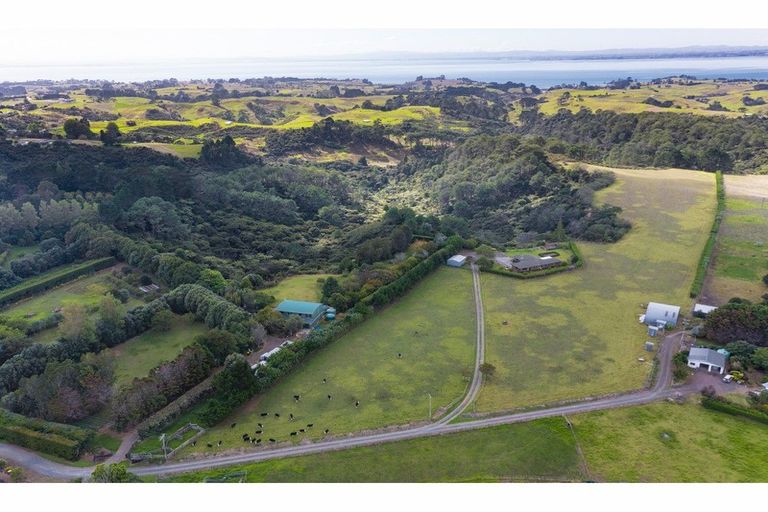 Photo of property in 204c Tram Gully Road, Manukau Heads, Waiuku, 2684