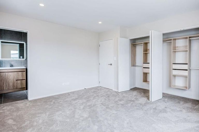 Photo of property in 18 Tumu Road, Papakura, 2110