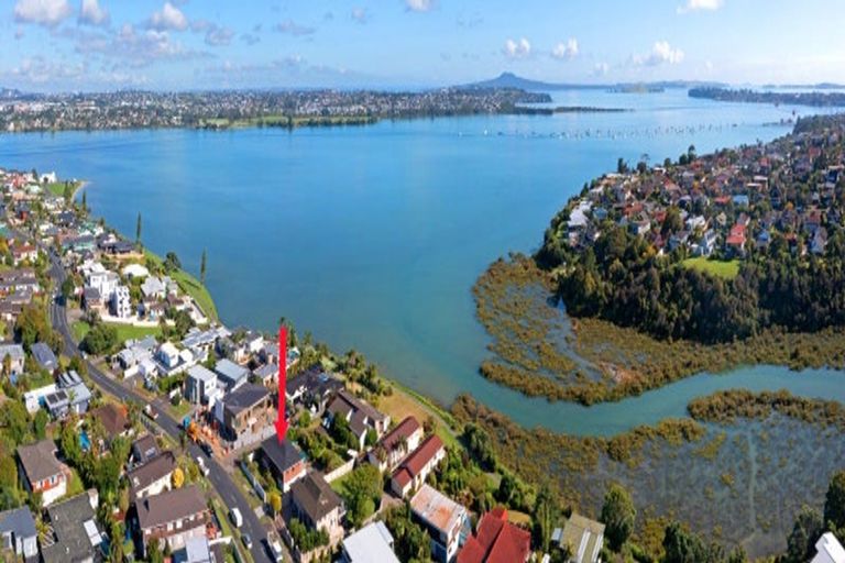 Photo of property in 114 Bramley Drive, Farm Cove, Auckland, 2012