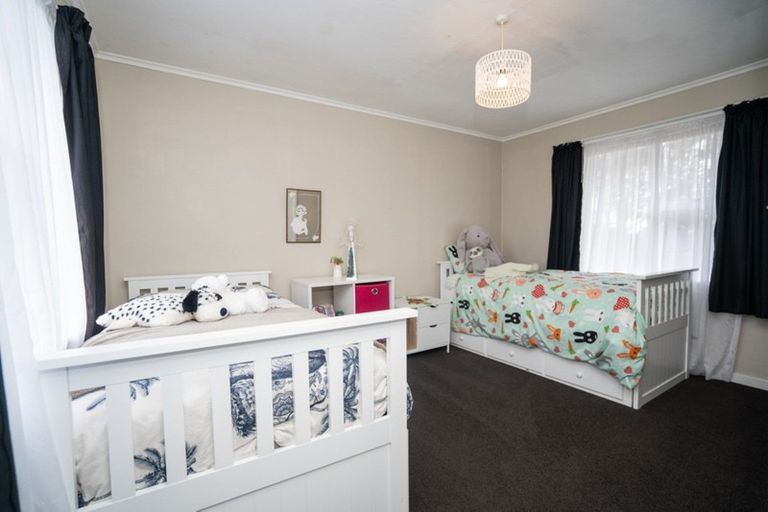 Photo of property in 136 Frankley Road, Frankleigh Park, New Plymouth, 4310