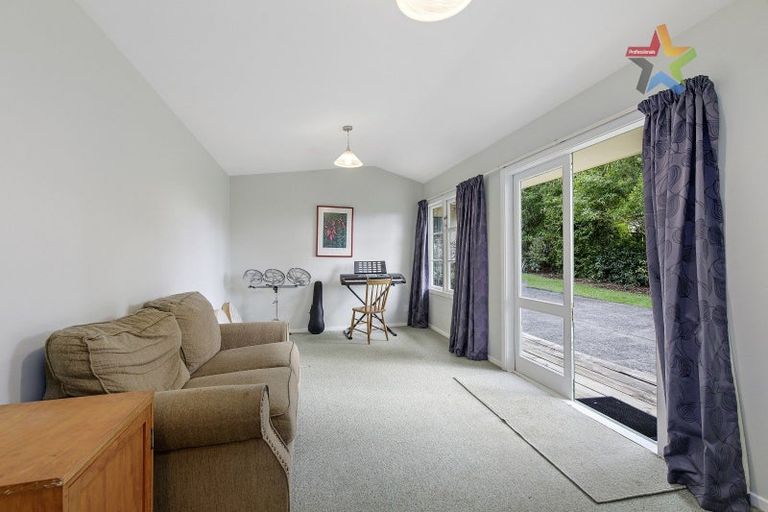 Photo of property in 34 Jocelyn Crescent, Pinehaven, Upper Hutt, 5019